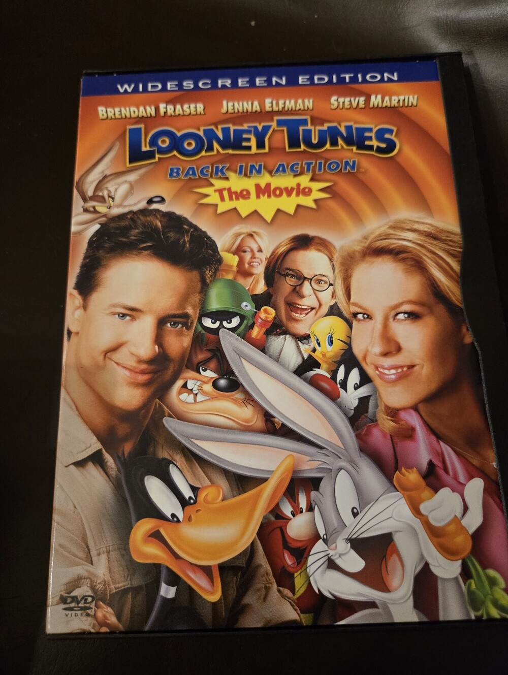 Looney Tunes: Back in Action Widescreen Edition - Orange, Yellow, Blue